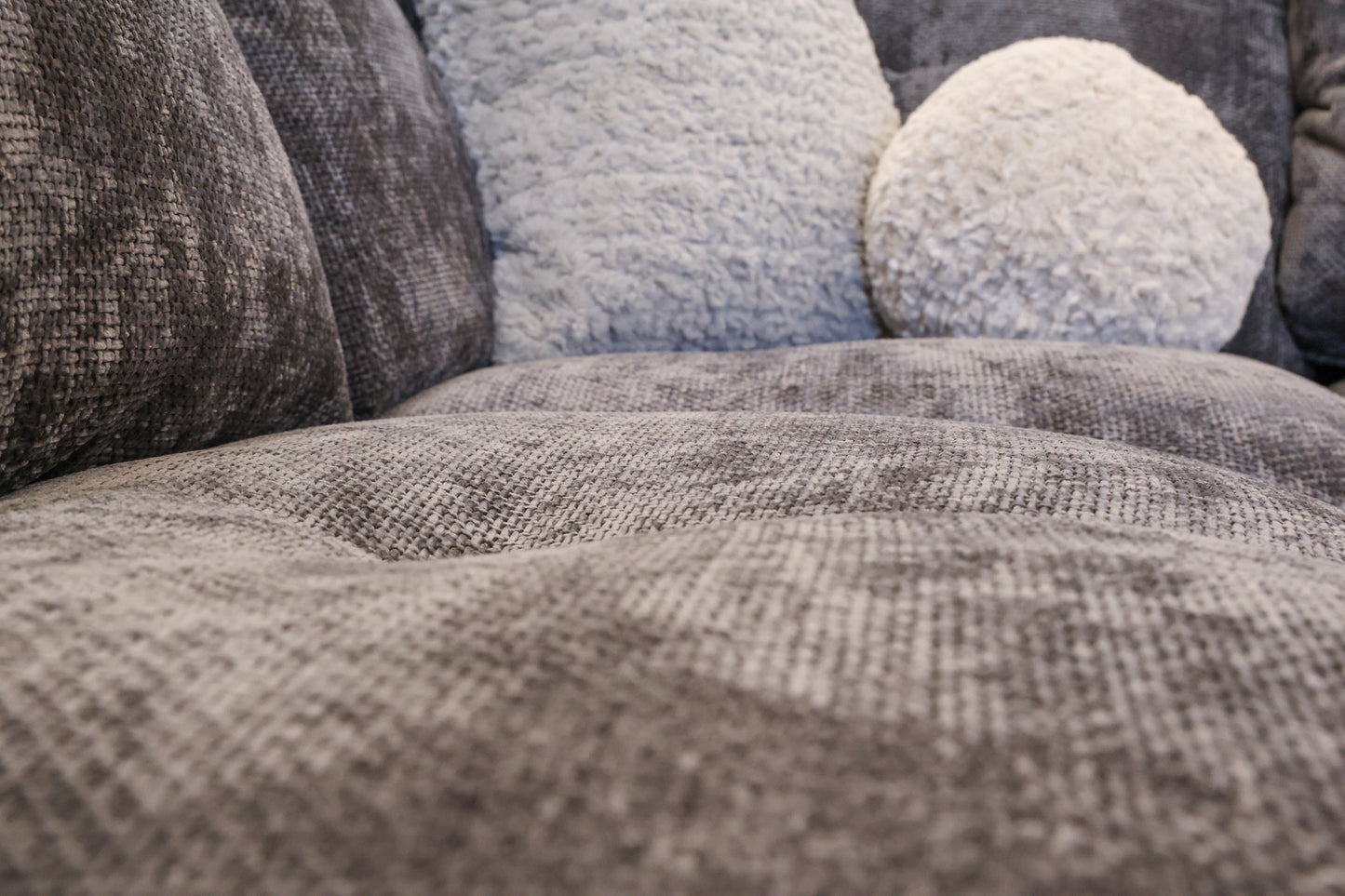 Brosa Cloud with Ottoman - Dark Grey