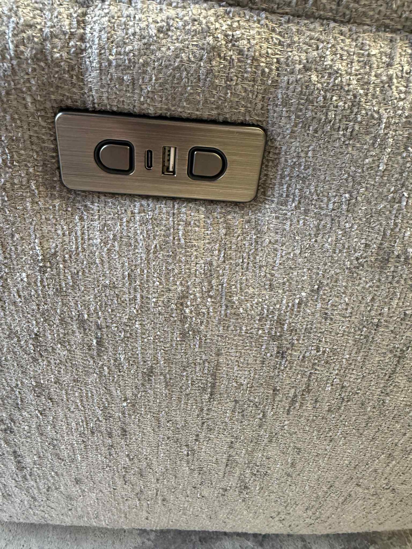 Portland Corner Electric Recliner