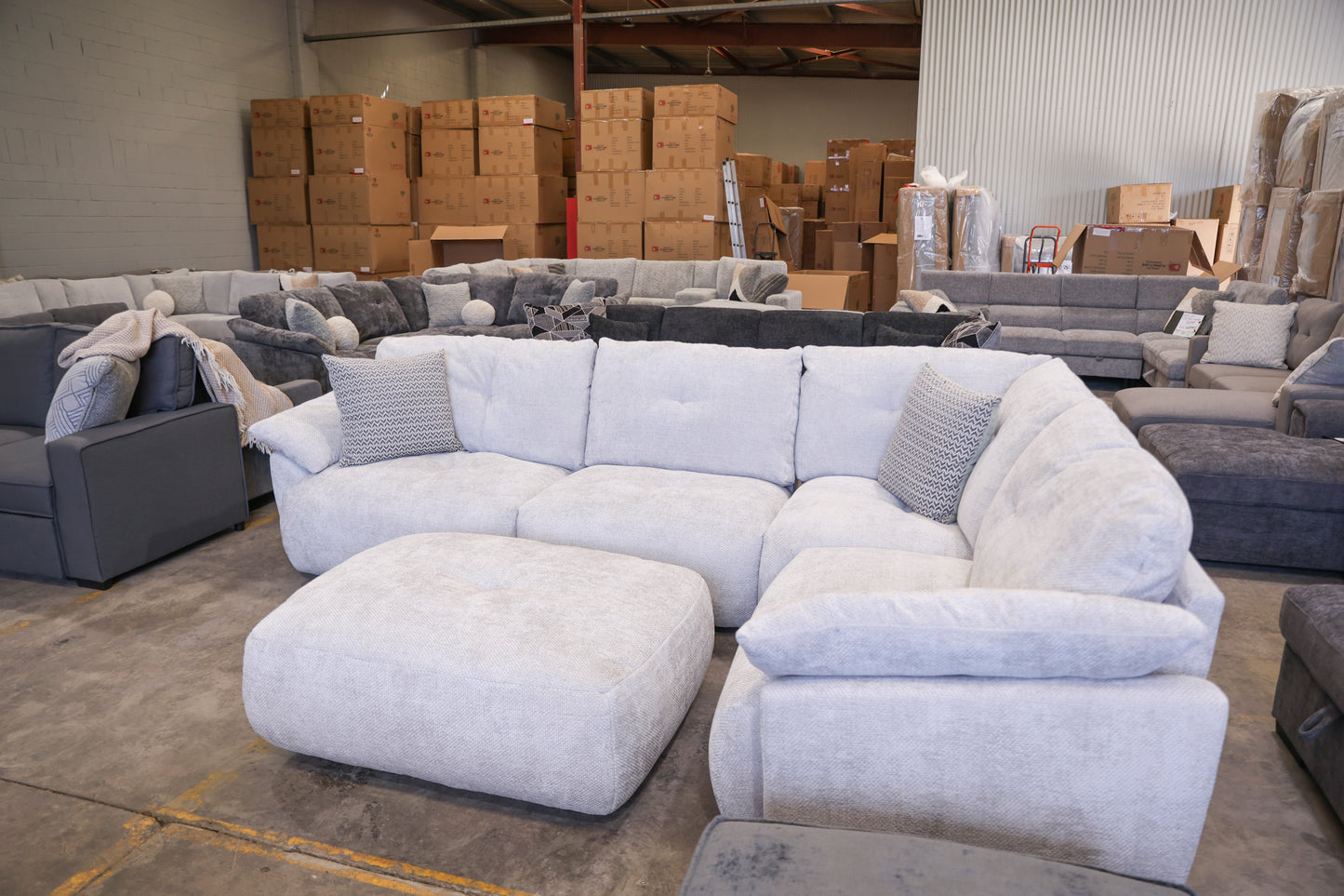 Brosa Cloud with Ottoman